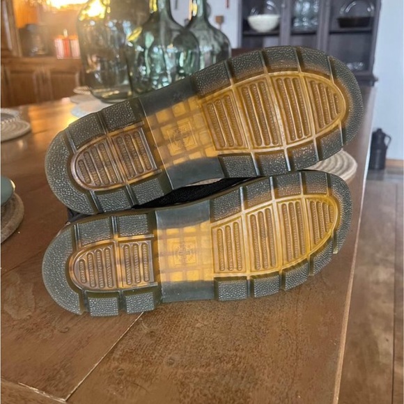 Doc Martens unisex boots. - Picture 5 of 7